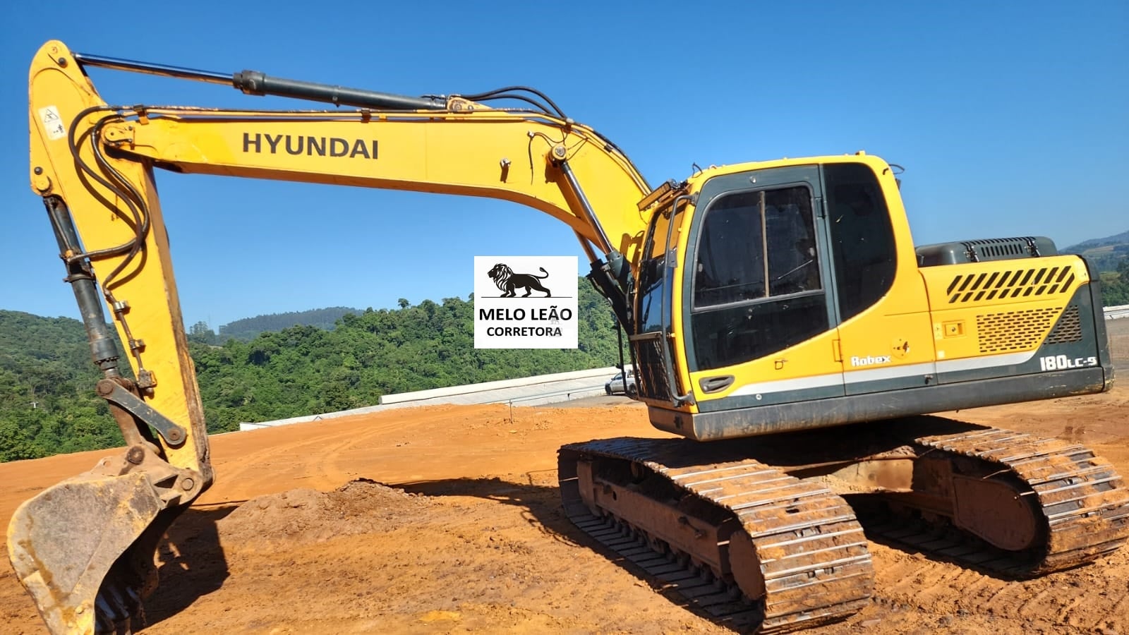 Escavadeira Hyundai Robex 180LC-9 2019 - foto 1 de 3