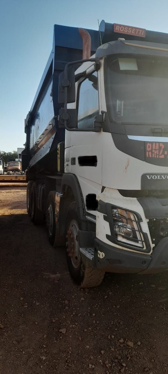 Caminhão Volvo FMX 500 2021 - foto 1 de 4