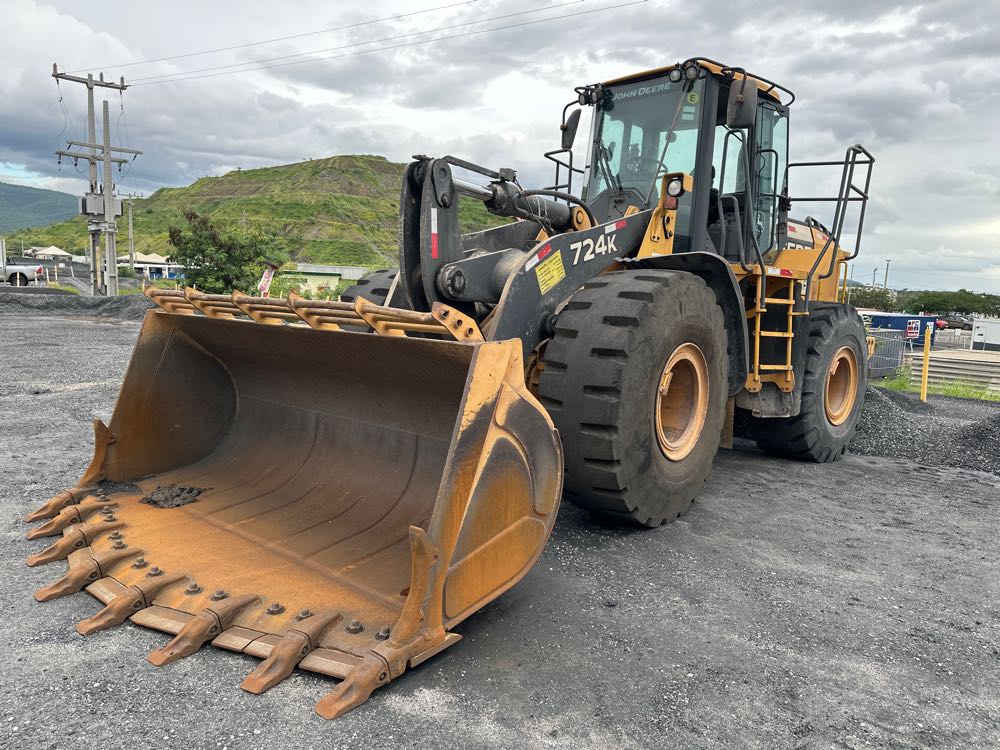 Pá Carregadeira John Deere 724K 2017 - foto 1 de 10