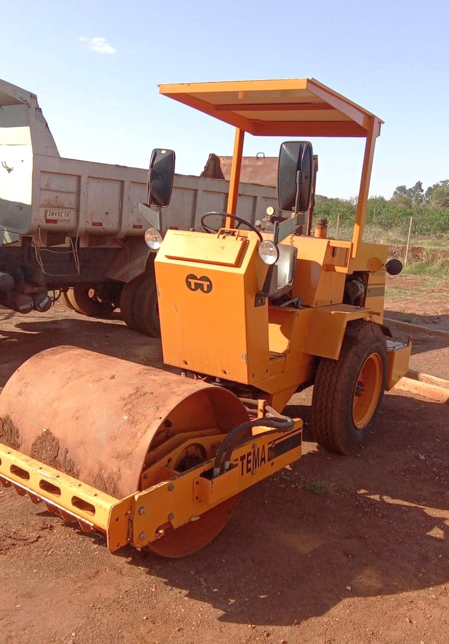 Rolo compactador Tema Terra 148 1984 - foto 1 de 3