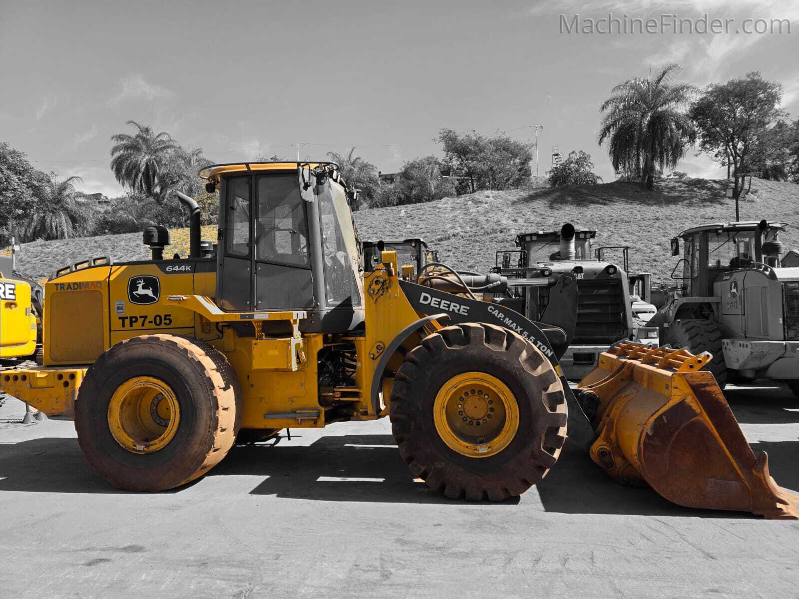 Pá Carregadeira John Deere 644K 2022 - foto 1 de 9