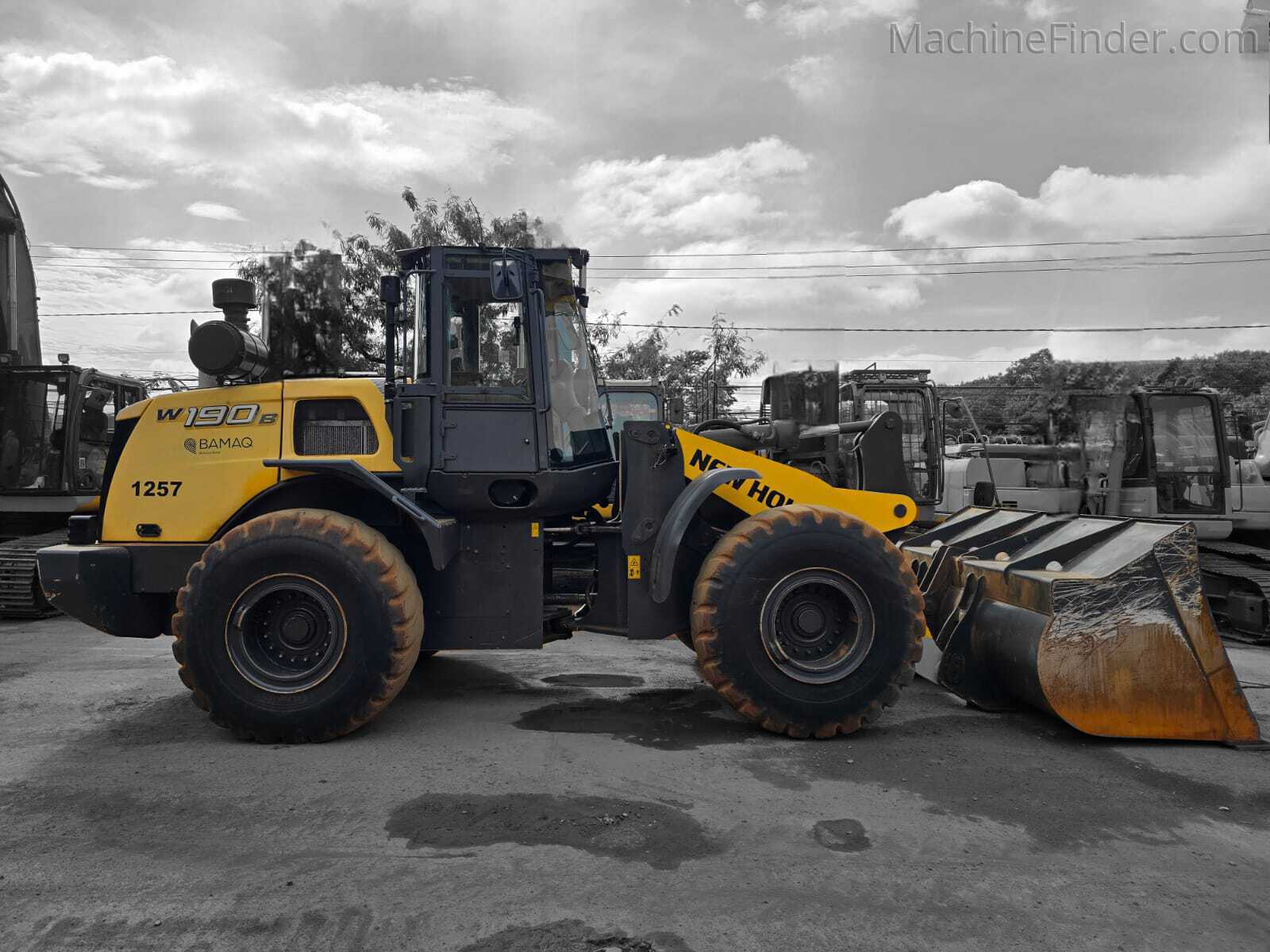 Pá Carregadeira New Holland W190B 2020 - foto 1 de 9