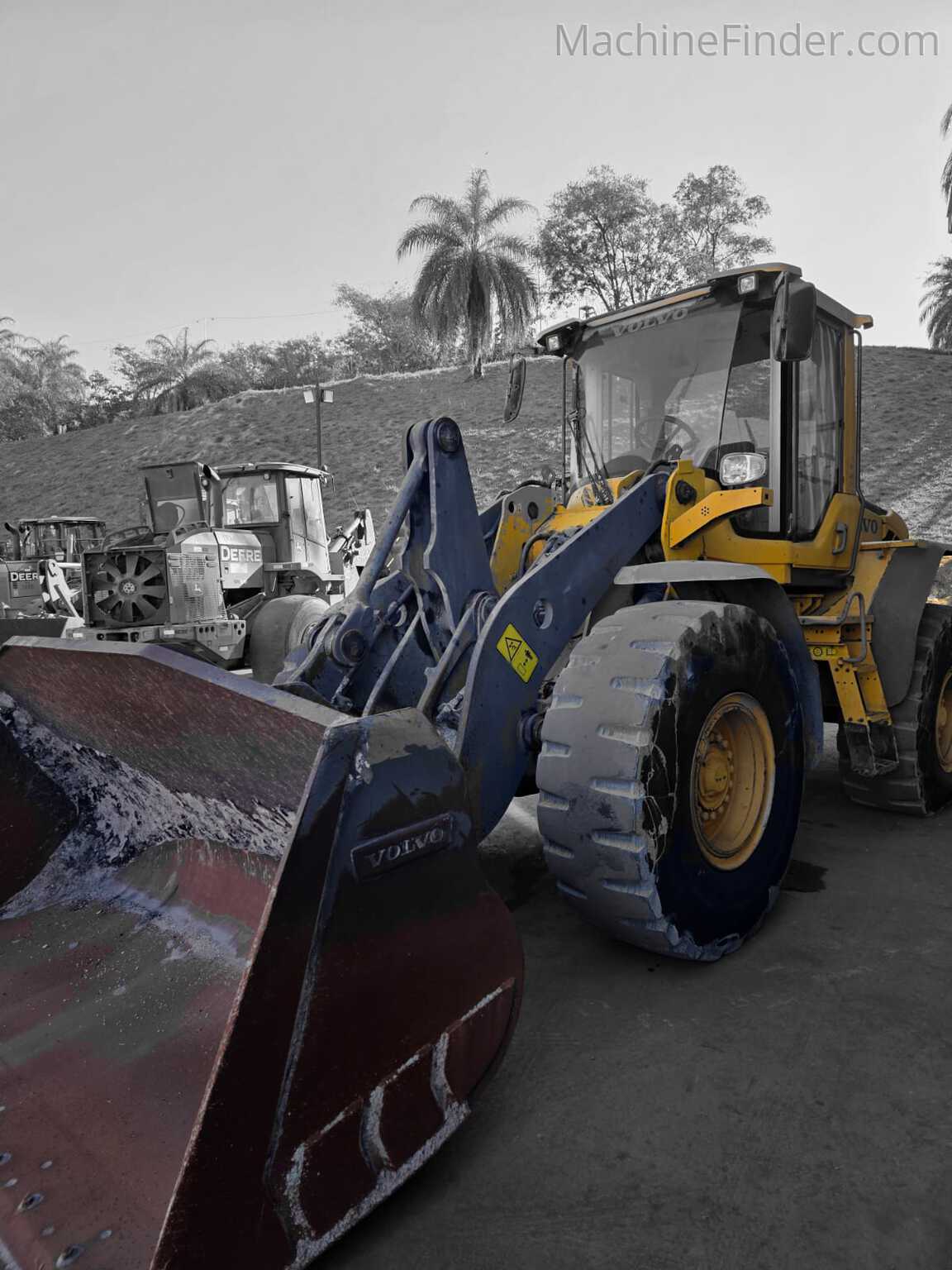 Pá Carregadeira Volvo L90F 2023 - foto 1 de 9