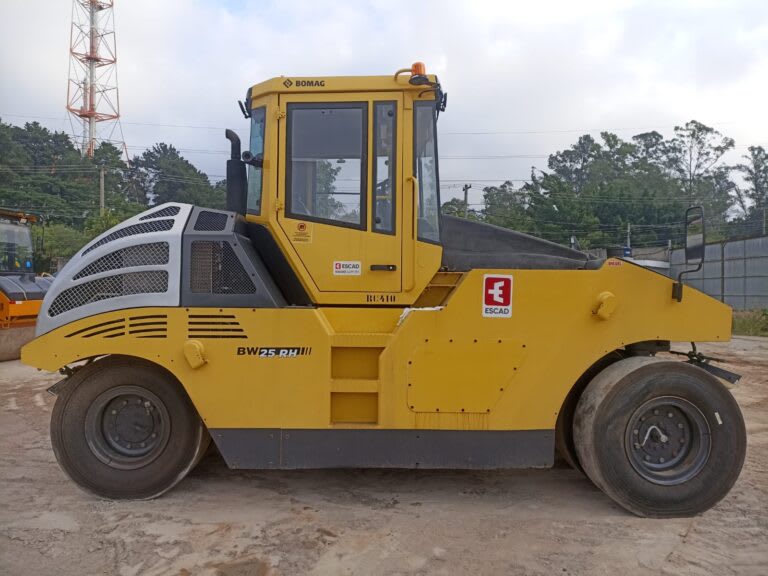 Rolo compactador Bomag BW25RH 2013 - foto 1 de 9