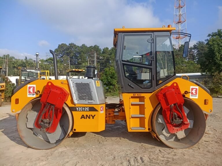 Rolo compactador Sany YZC12C 2013 - foto 1 de 8