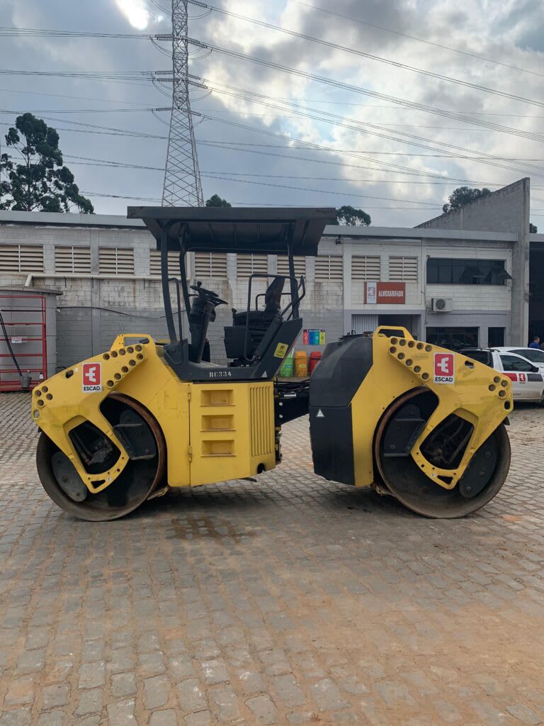 Rolo compactador Bomag BW151 2008 - foto 1 de 7