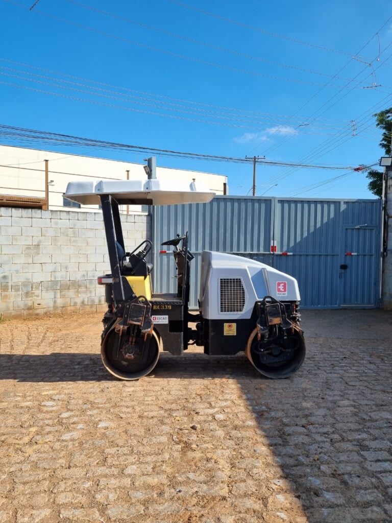 Rolo compactador WACKER RD27 2009 - foto 1 de 7