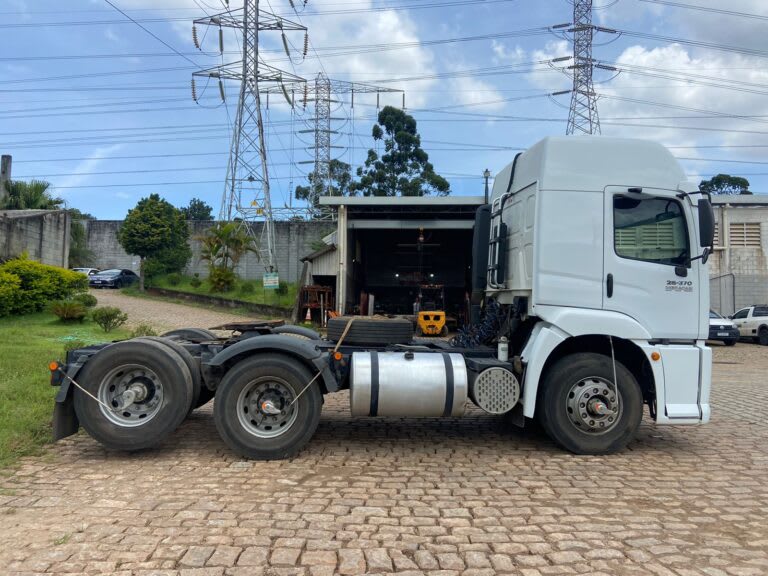 Caminhão Volkswagen VW 25-370 TRACTOR 6×2 2010 - foto 1 de 14