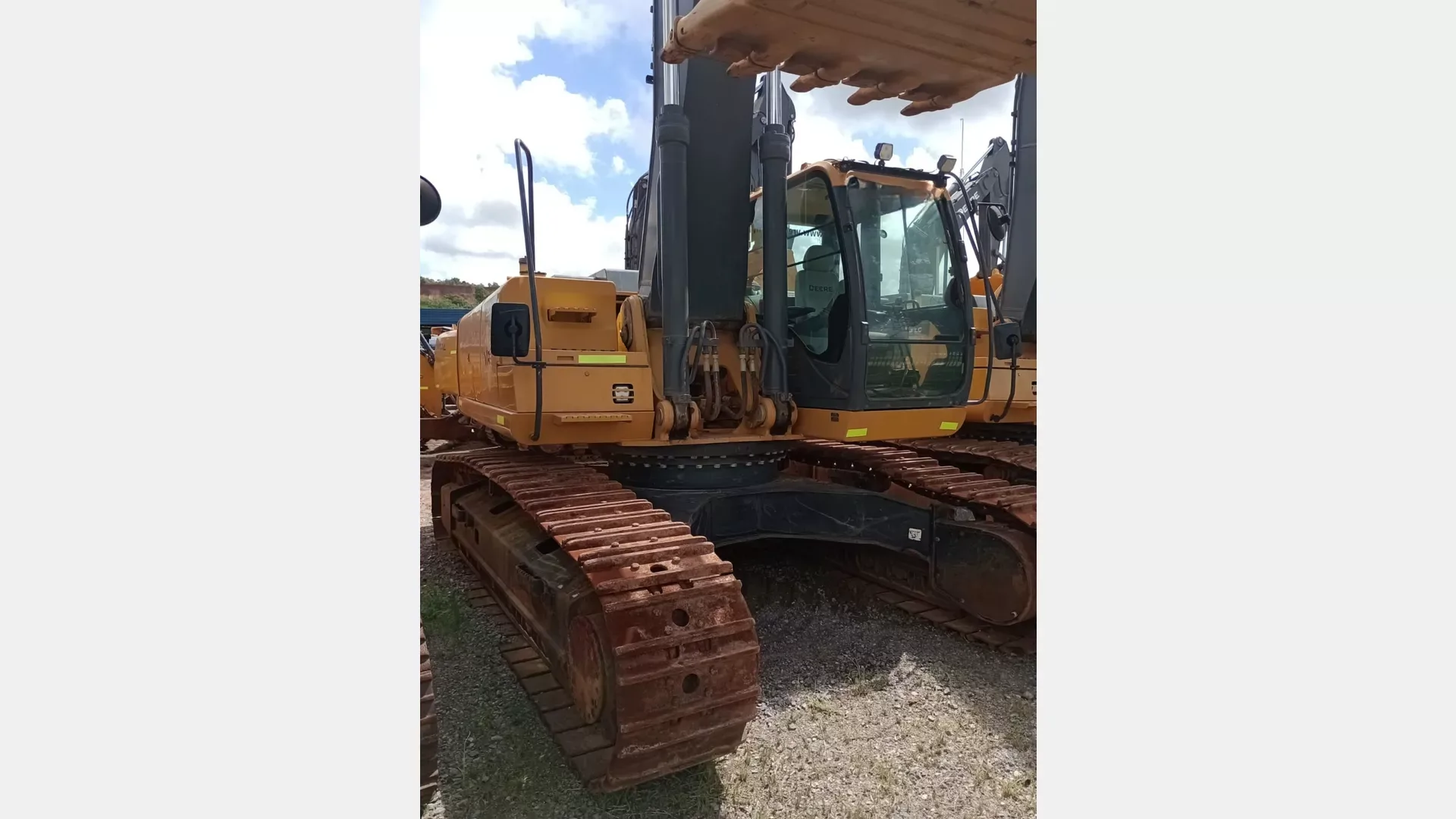 Escavadeira John Deere 350G 2021 - foto 1 de 11