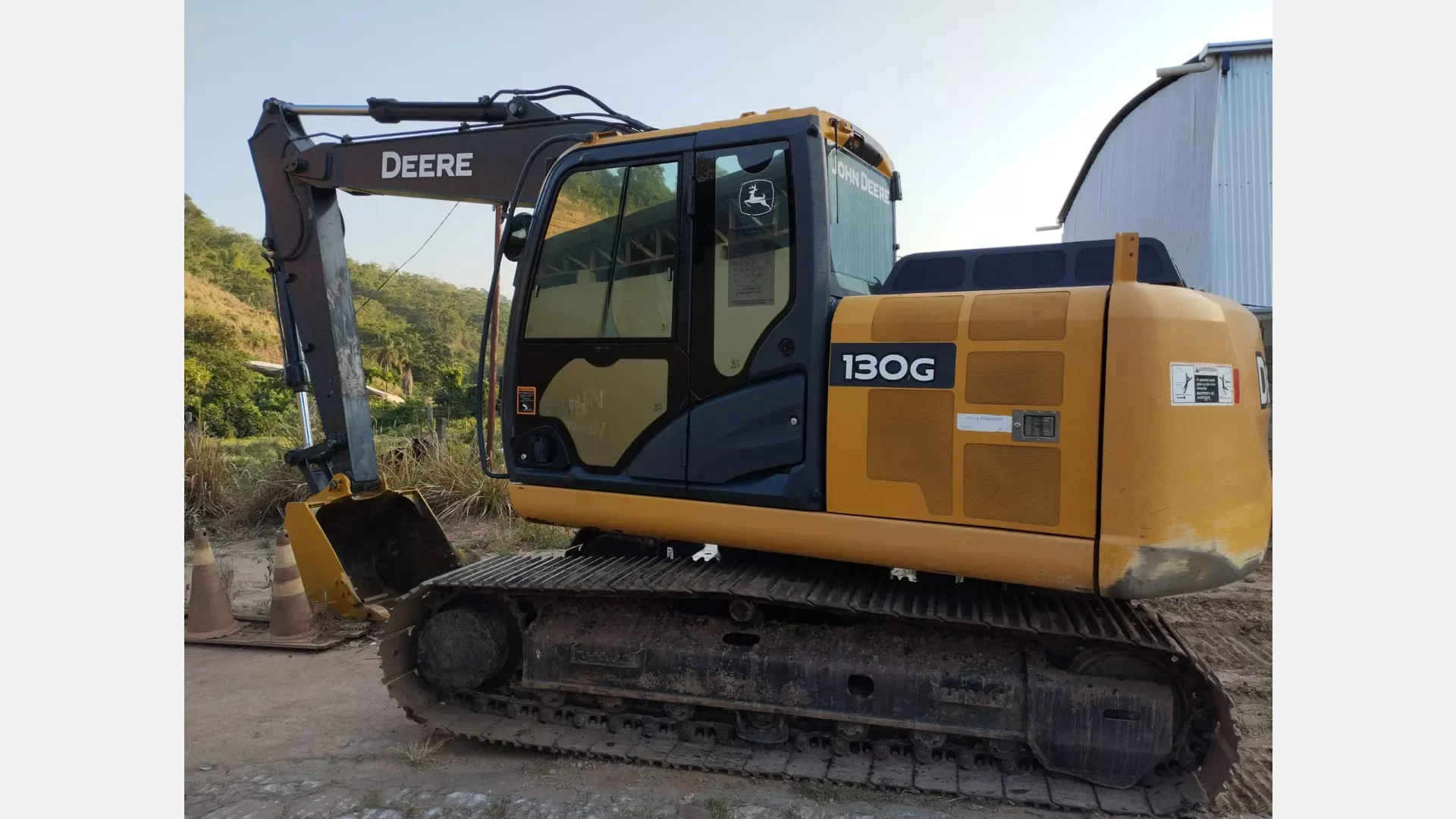 Escavadeira John Deere 130G 2020 - foto 1 de 7