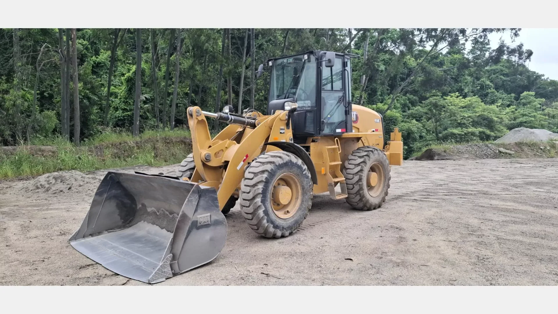 Pá Carregadeira Caterpillar 914K 2020 - foto 1 de 6