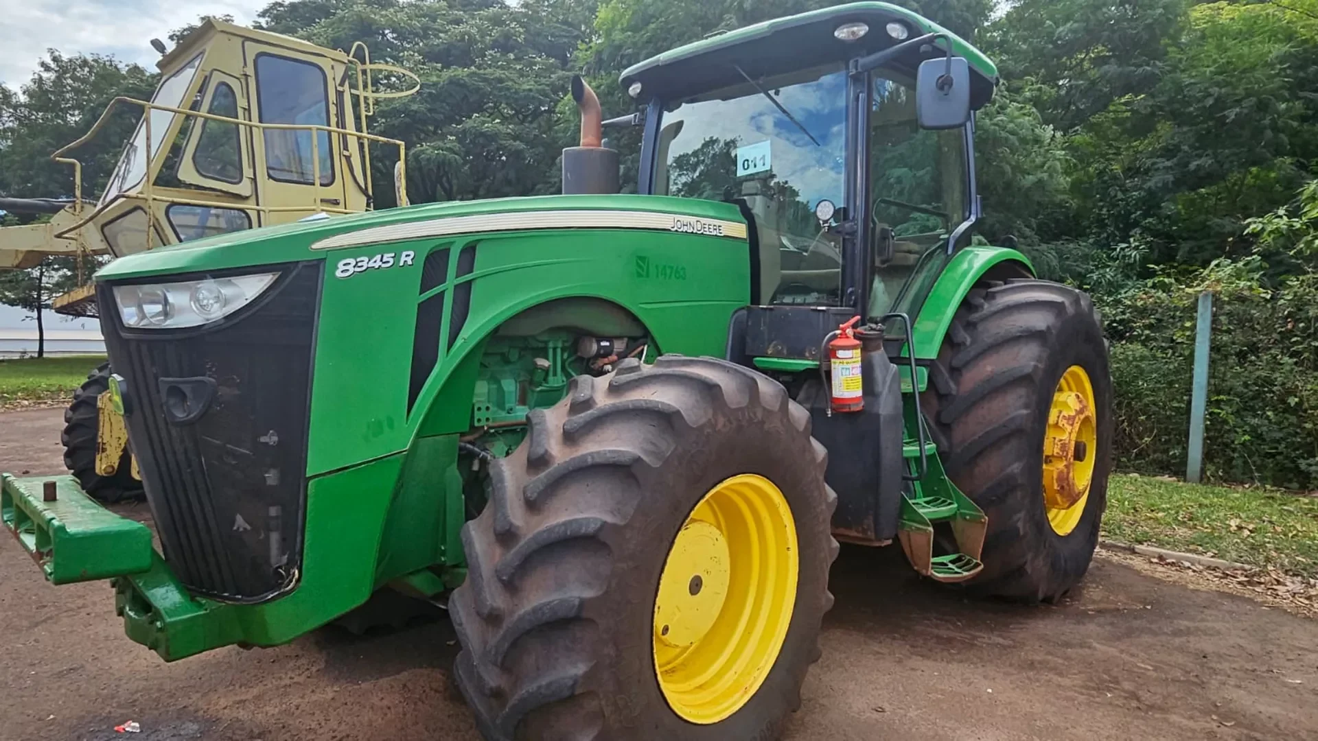 Trator agrícola John Deere 345D LME 2017 - foto 1 de 14