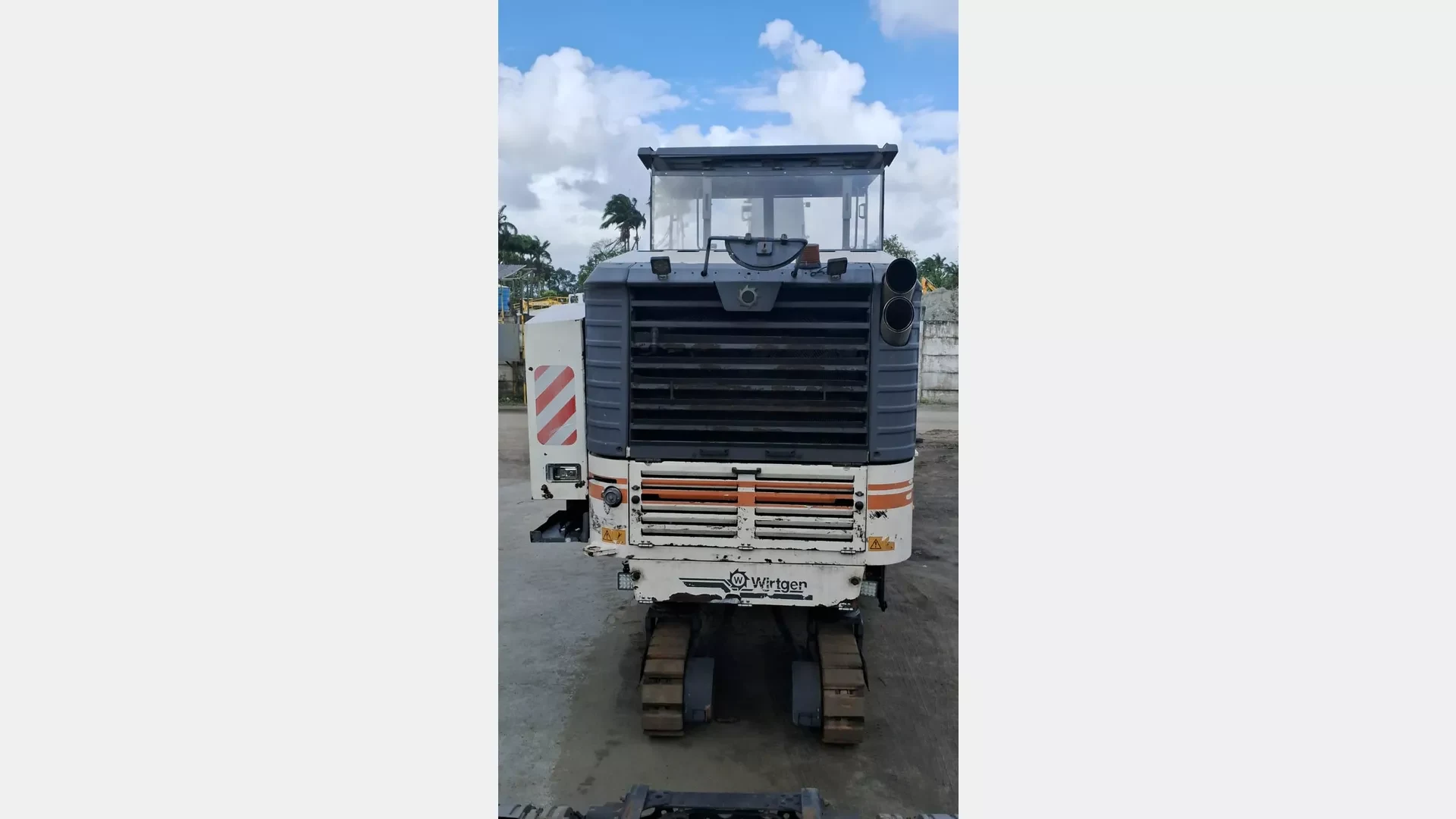Fresadora de asfalto Wirtgen W200 2013 - foto 1 de 5