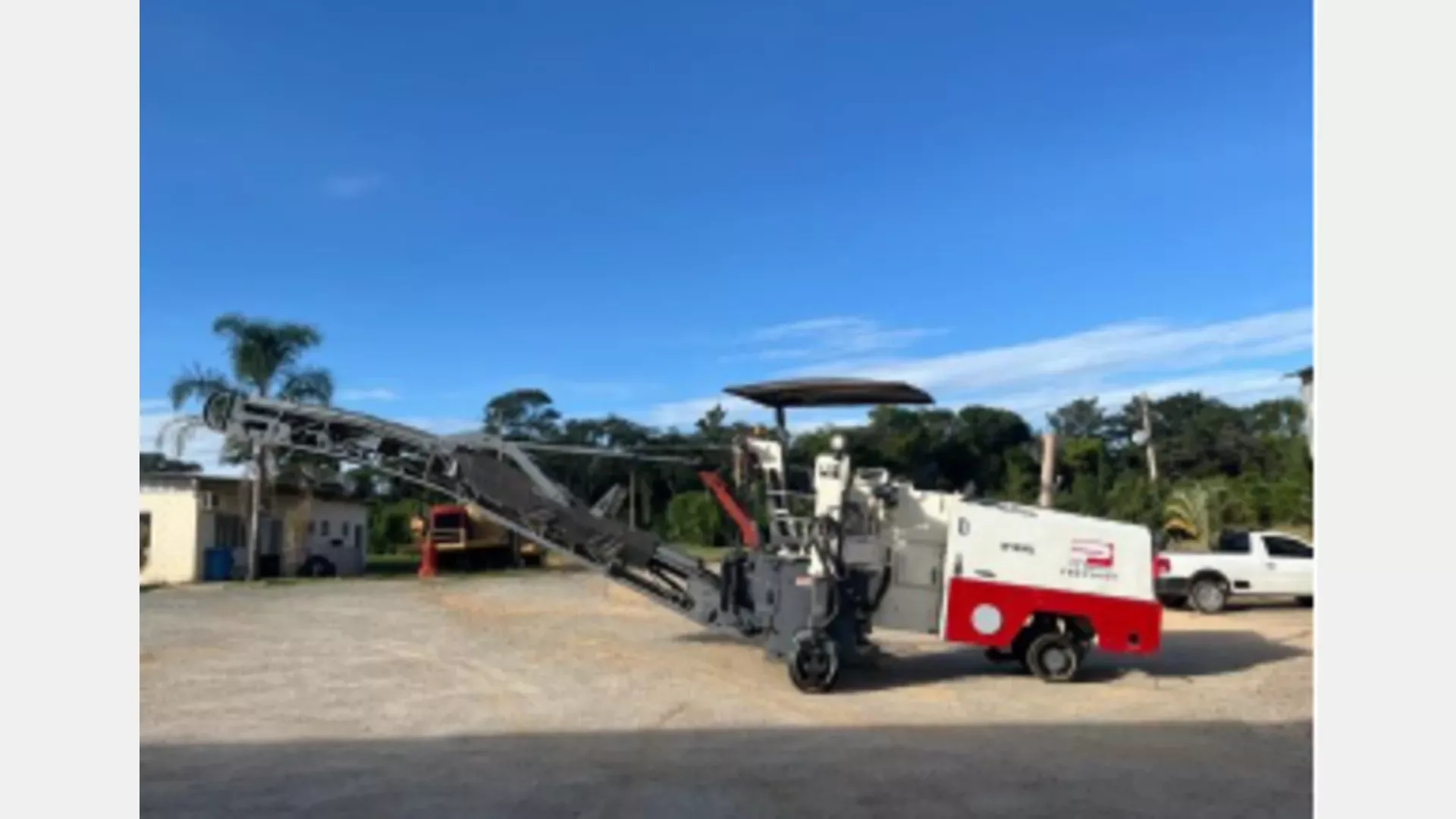 Fresadora de asfalto Wirtgen W1000L 2009 - foto 1 de 5