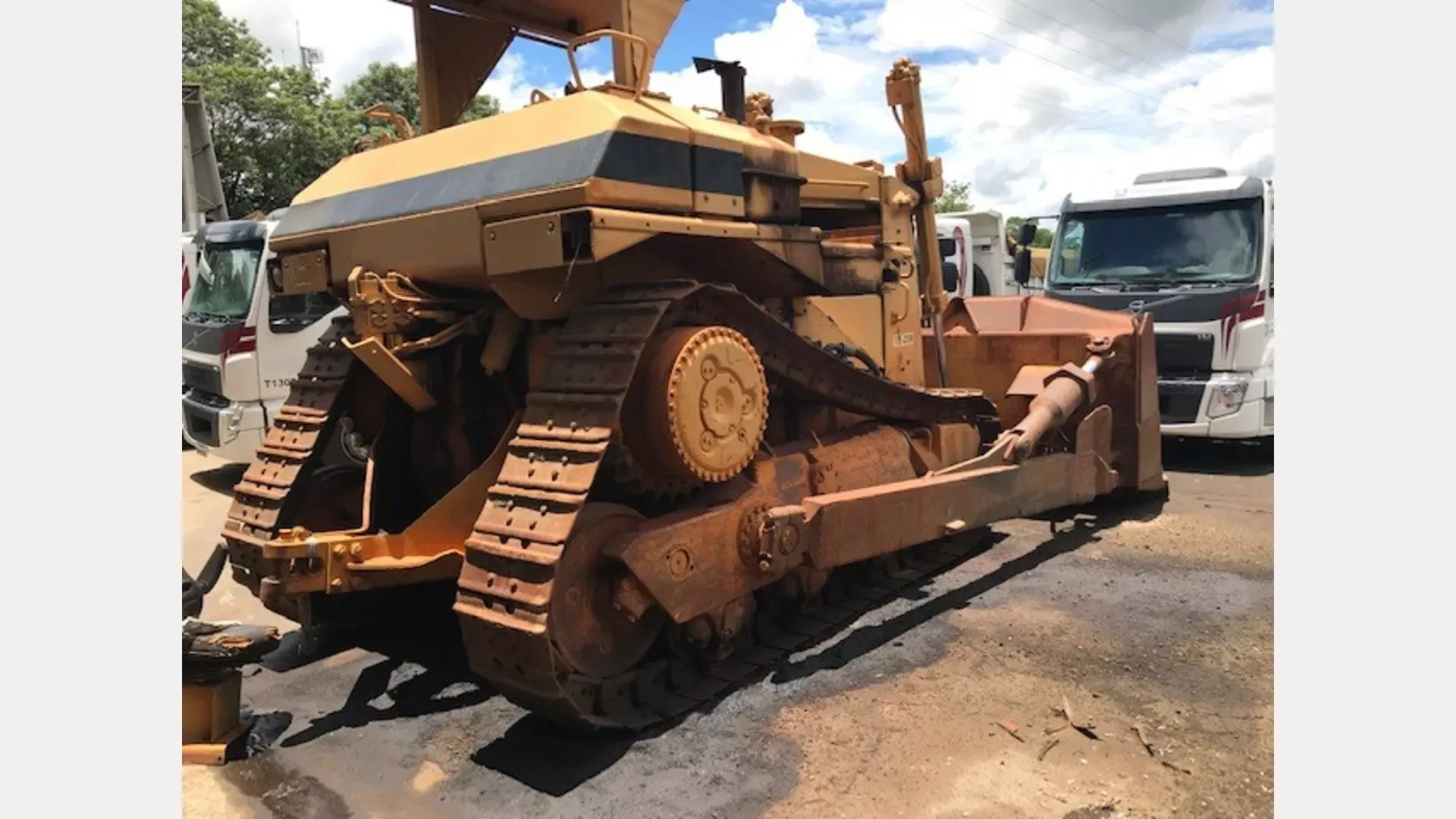 Trator de esteira Caterpillar D8L 1989 - foto 1 de 11