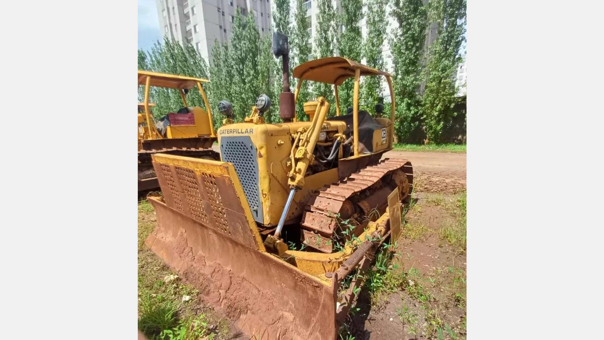 Trator de esteira Caterpillar D4D 1978 - foto 1 de 9