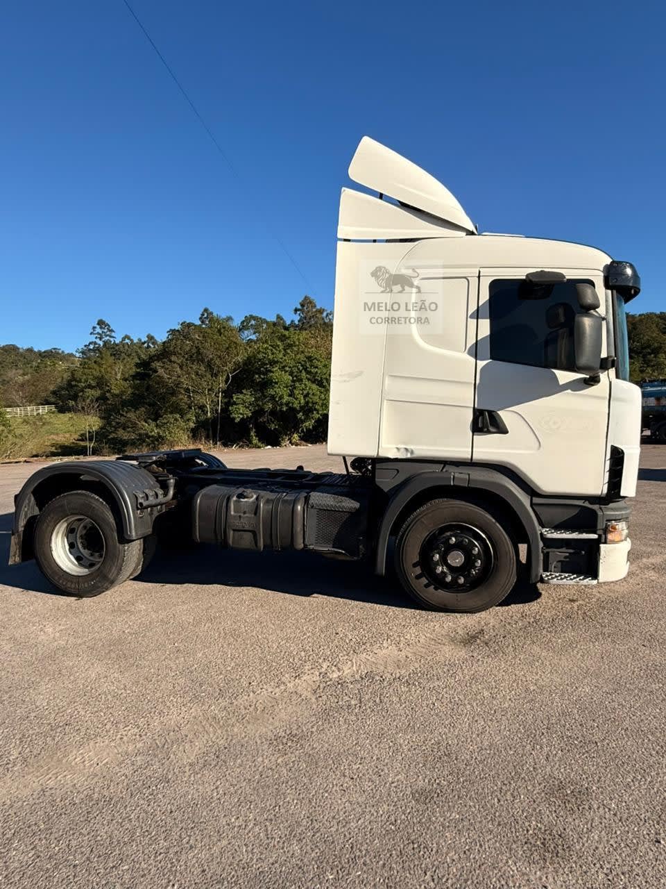 Caminhão Scania R124 400 2005 - foto 1 de 4