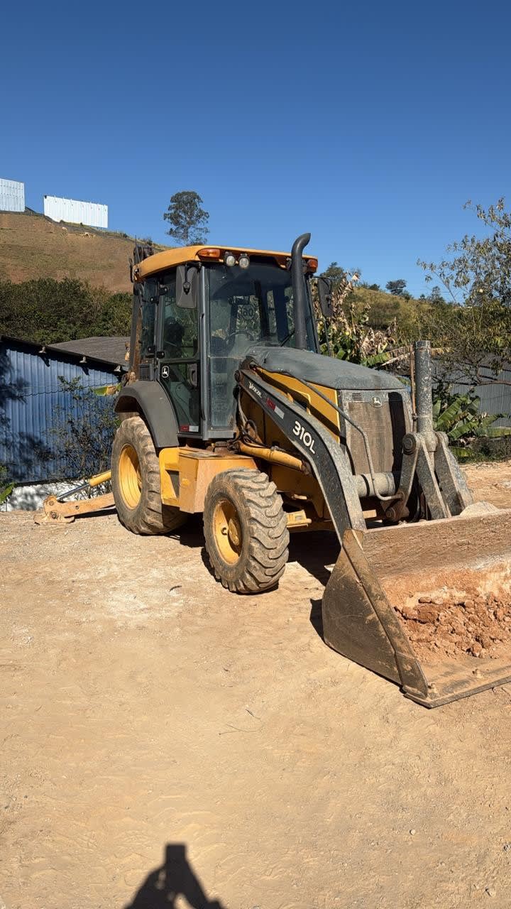 Retroescavadeira John Deere 310L 4X4 2019 - foto 1 de 7