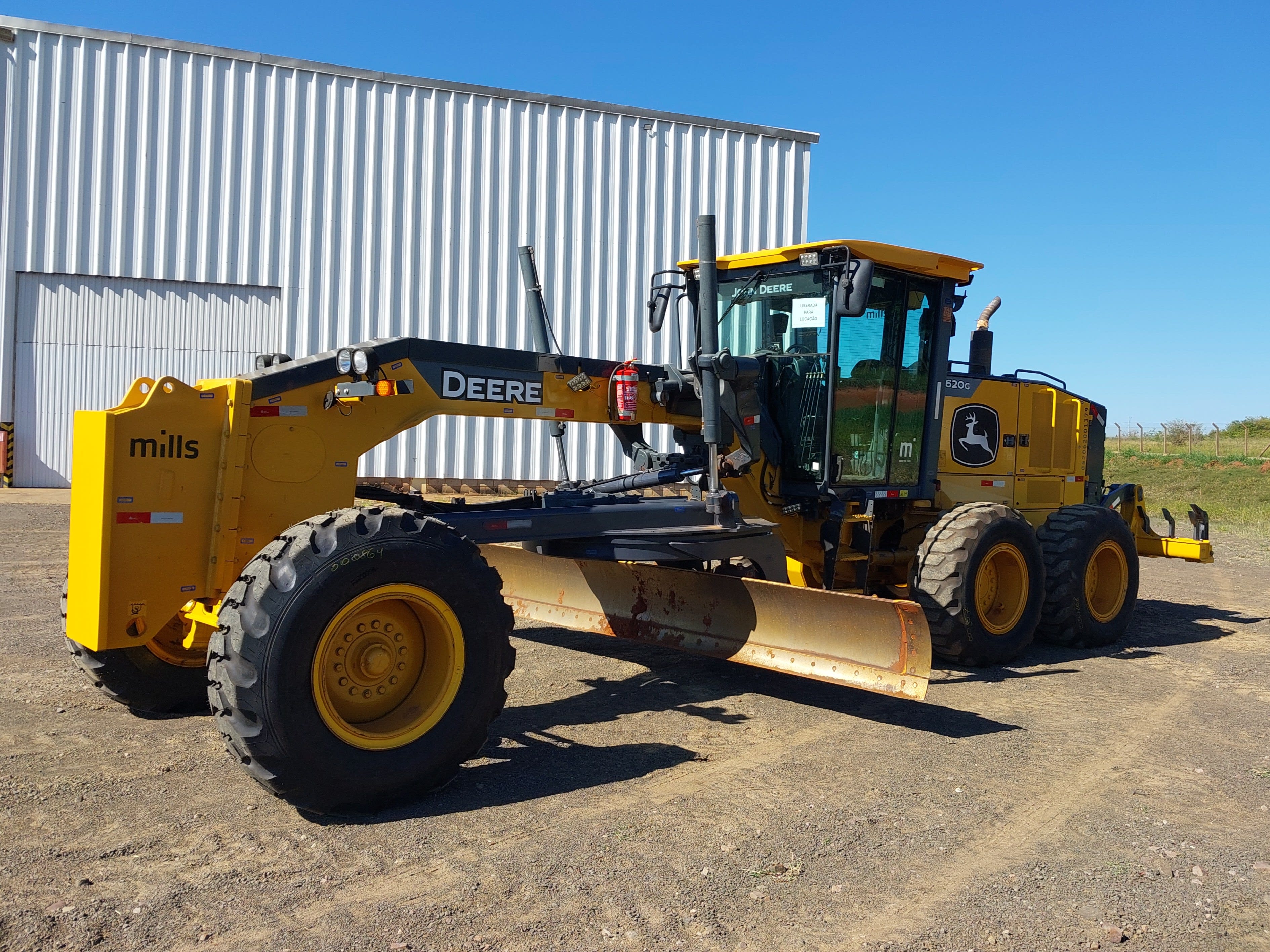 Motoniveladora John Deere 620G 2022 - foto 1 de 8