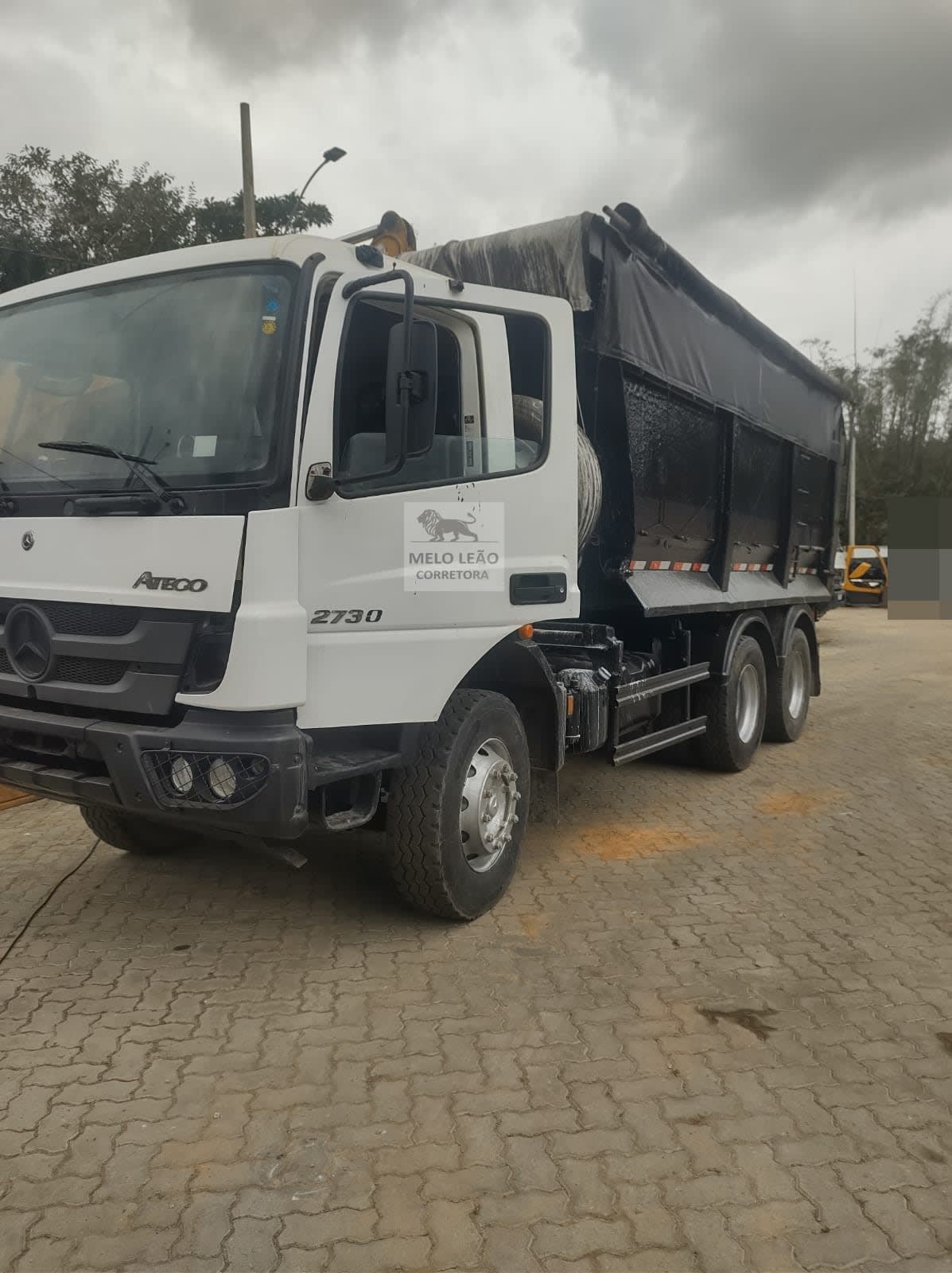 Caminhão Mercedes Benz ATEGO 2730K 2022 - foto 1 de 20