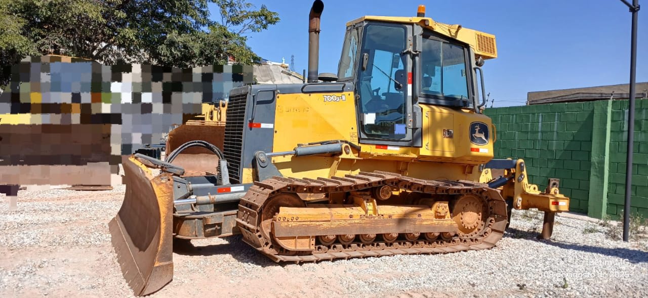 Trator de esteira John Deere 700J 2021 - foto 1 de 14