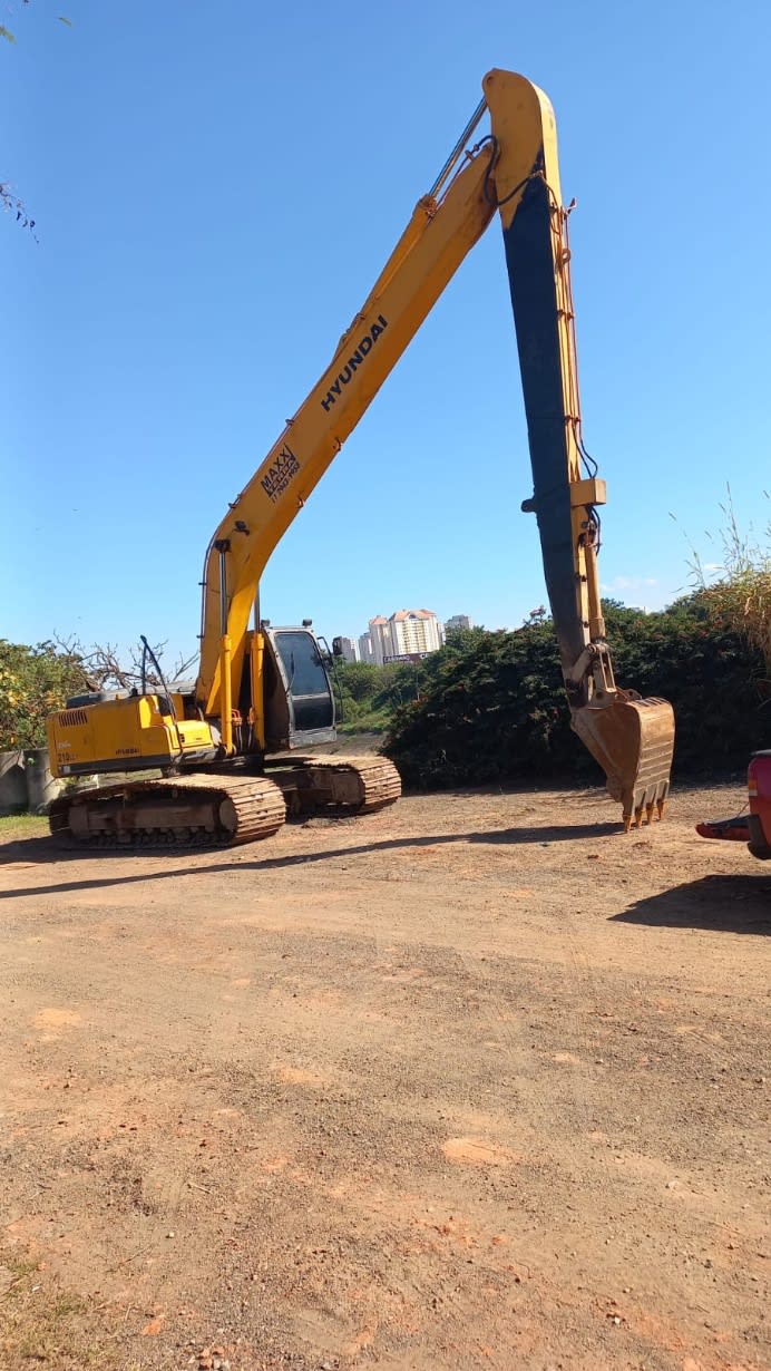 Escavadeira Hyundai R210LC-7 2008 - foto 1 de 2