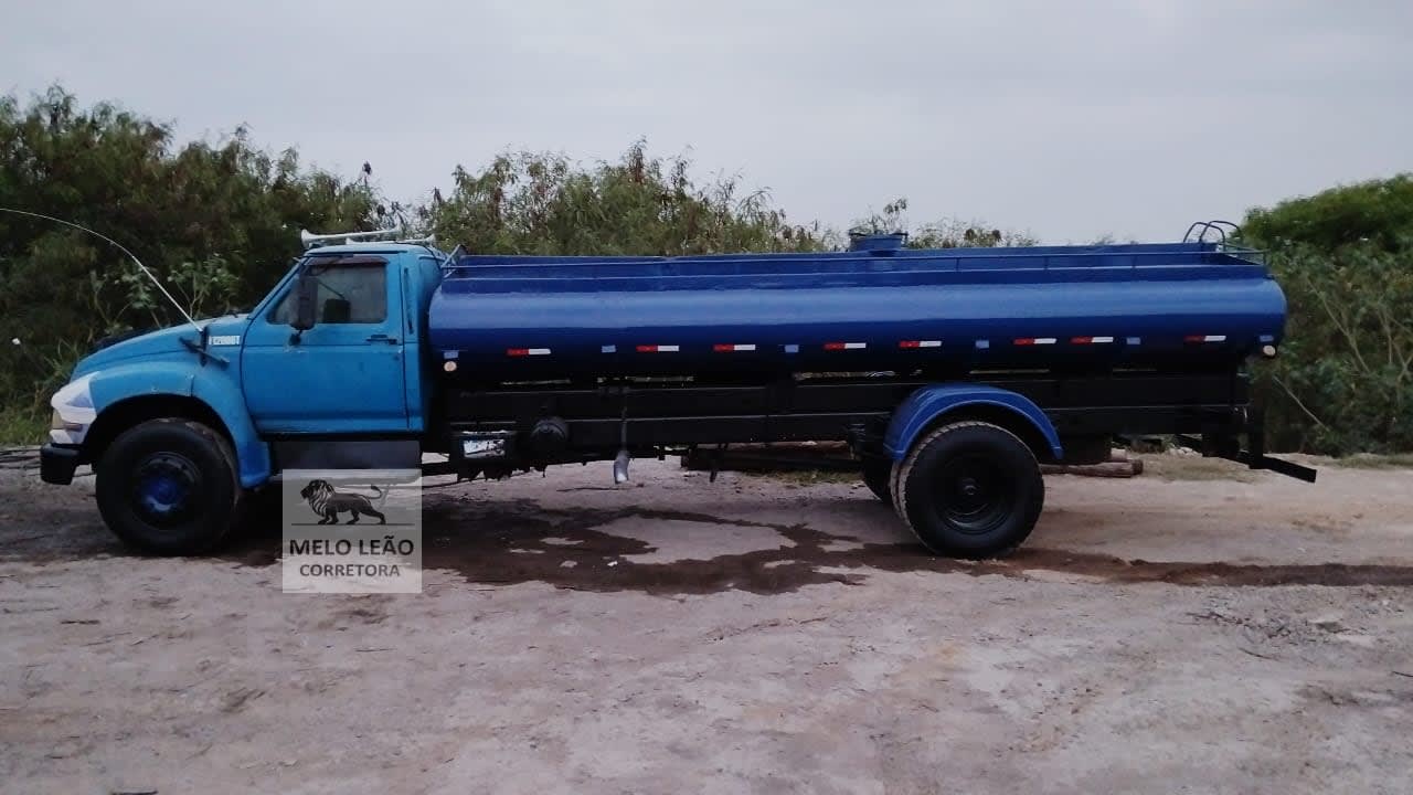 Caminhão Ford F 12.000 1993 - foto 1 de 3