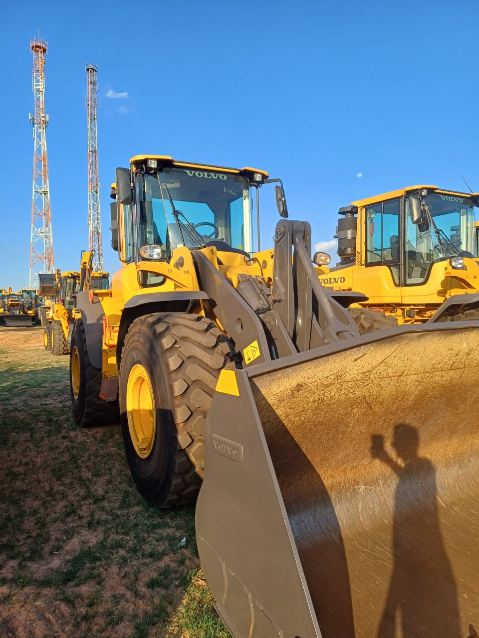 Pá Carregadeira Volvo L120F 2023 - foto 1 de 10