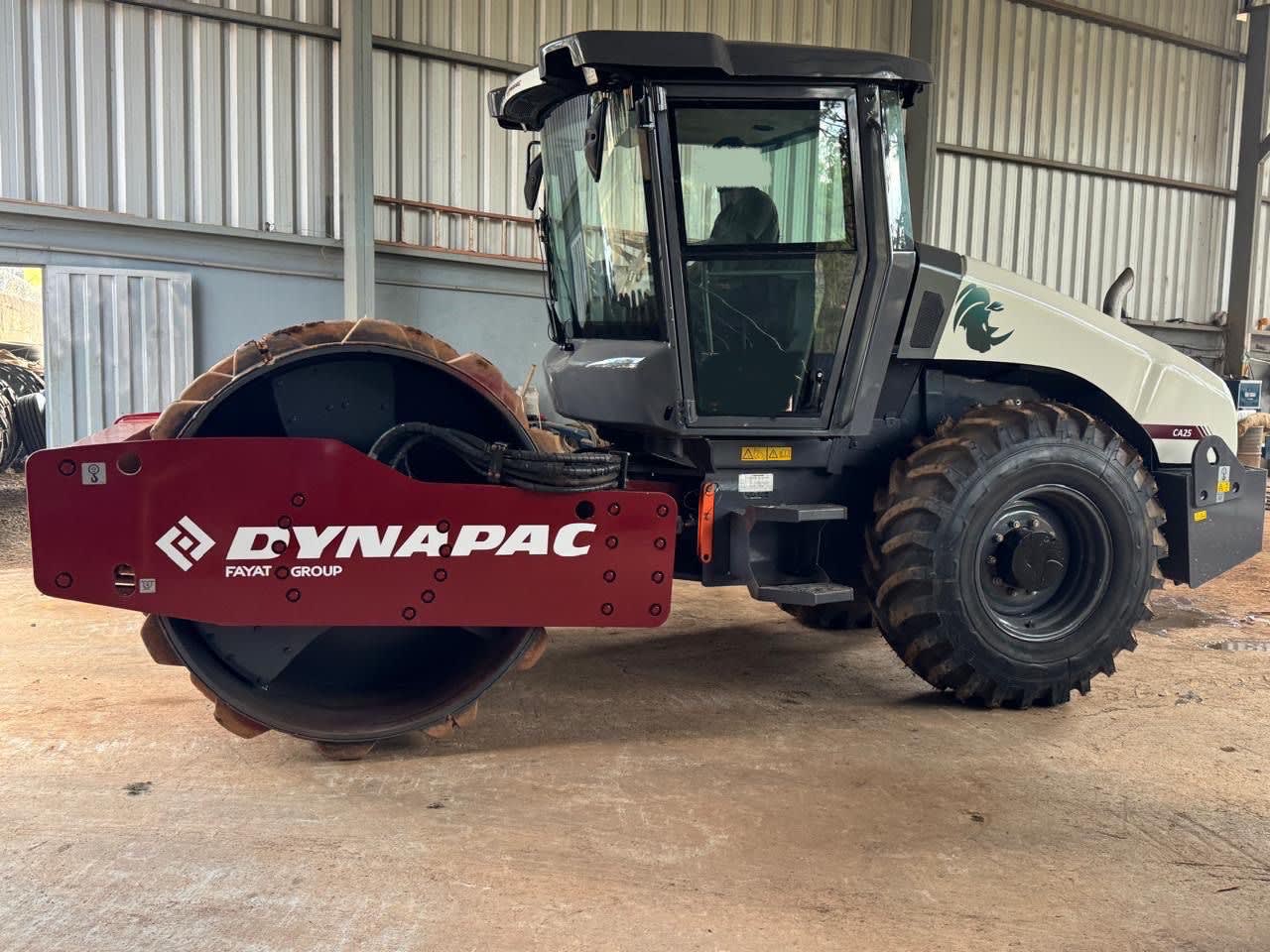 Rolo compactador Dynapac CA25PD 2020 - foto 1 de 4
