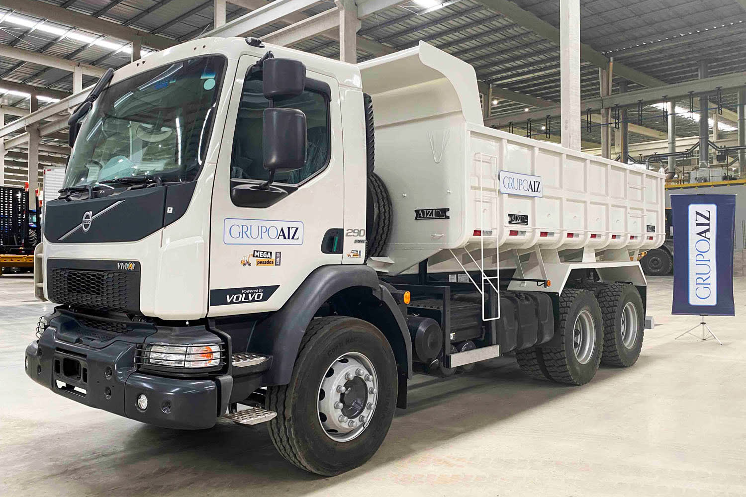 Caminhão Volvo VMX 290 2024 - foto 1 de 19