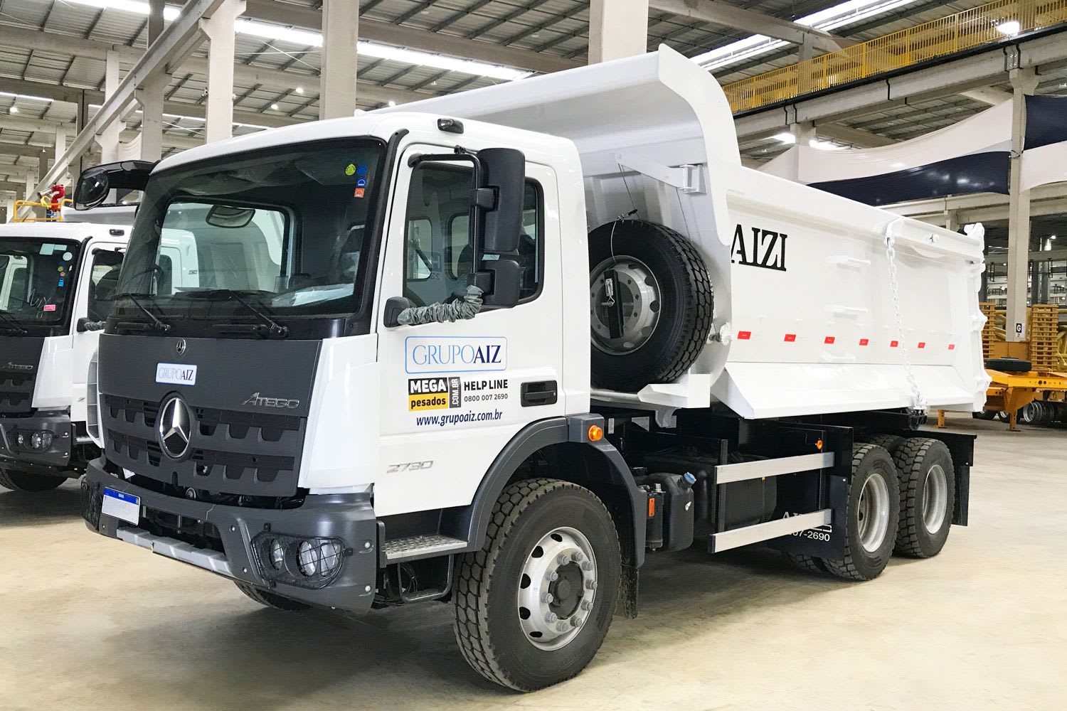 Caminhão Mercedes Benz Atego 2730 6x4 2024 - foto 1 de 16
