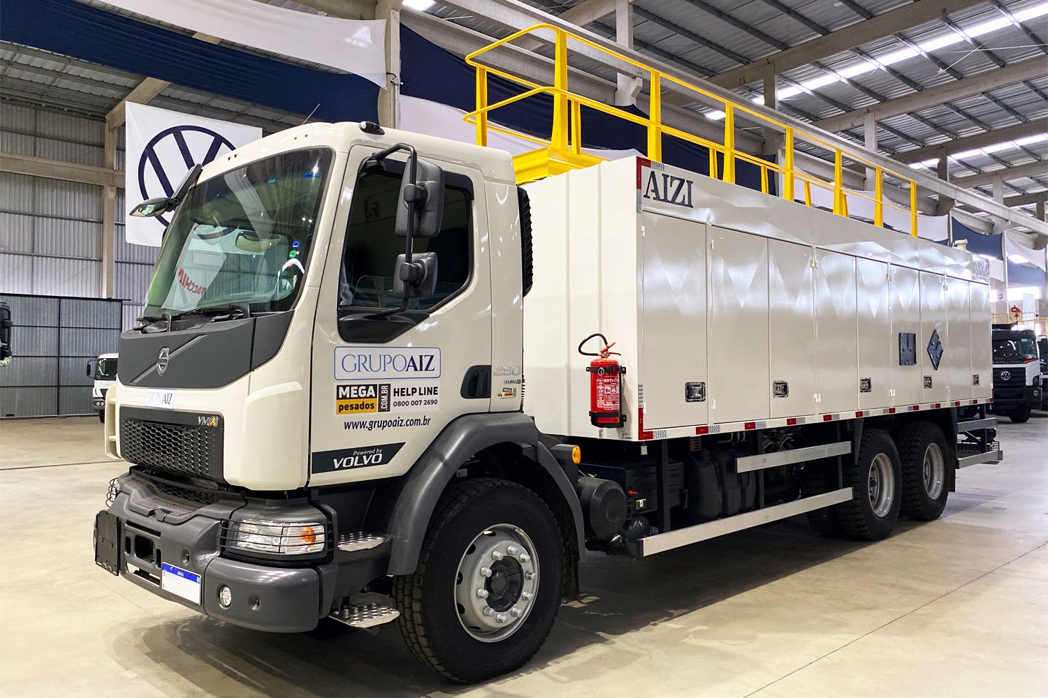 Caminhão Volvo VMX 290 6x4 2024 - foto 1 de 15