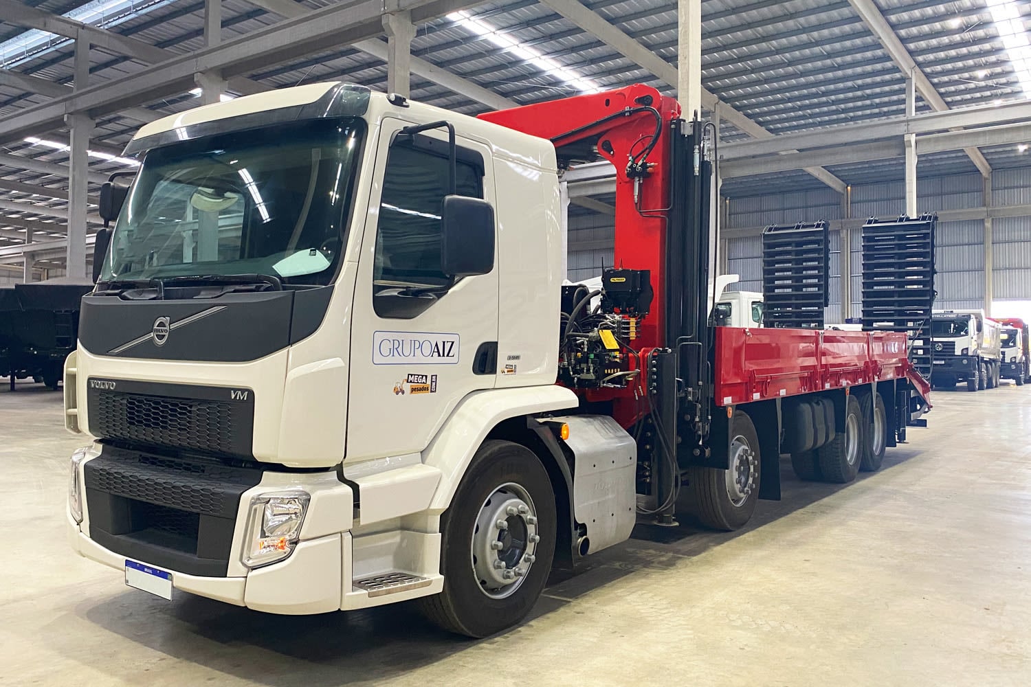 Caminhão Volvo VMX 360 8x2 2023 - foto 1 de 16