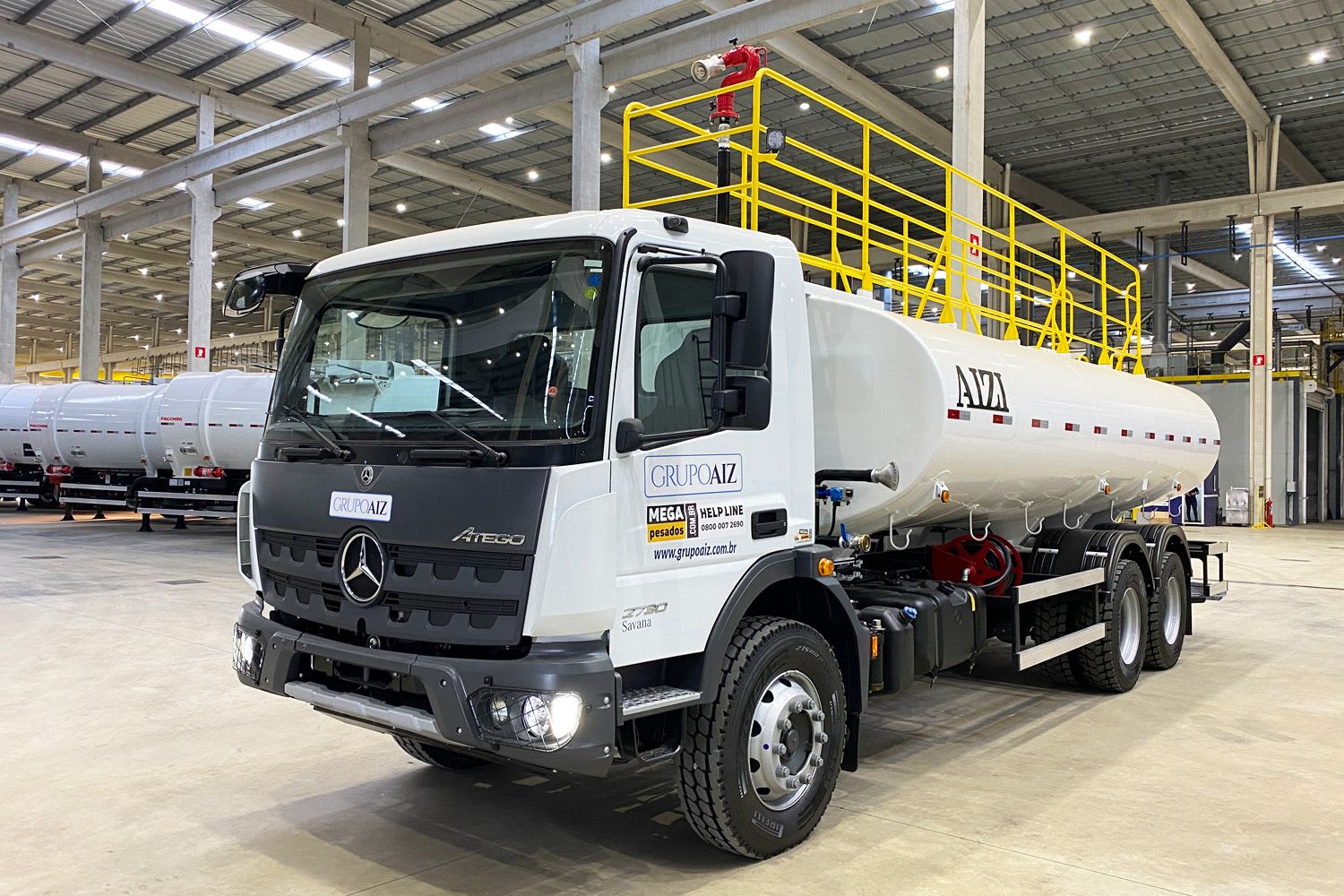 Caminhão Mercedes Benz Atego 2730 6x4 2024 - foto 1 de 15