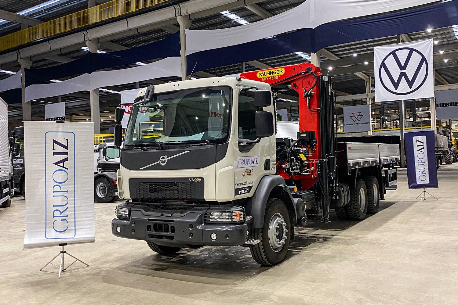 Caminhão Volvo VMX 290 6x4 2024 - foto 1 de 19
