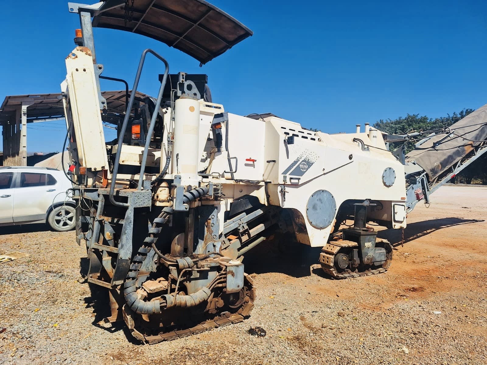 Fresadora de asfalto Wirtgen W100F 2006 - foto 1 de 6