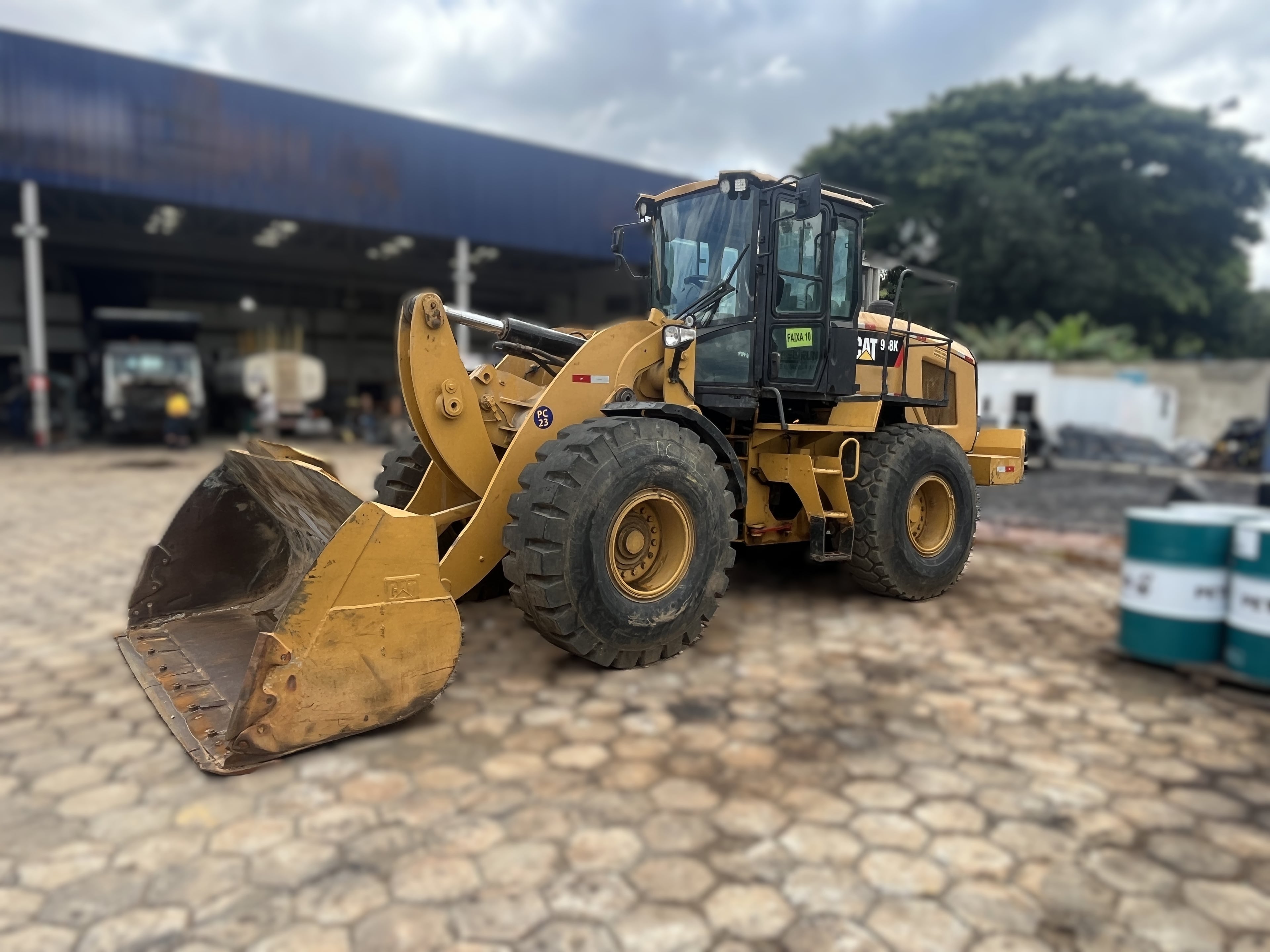 Pá Carregadeira Caterpillar 938 K 2016 - foto 1 de 15