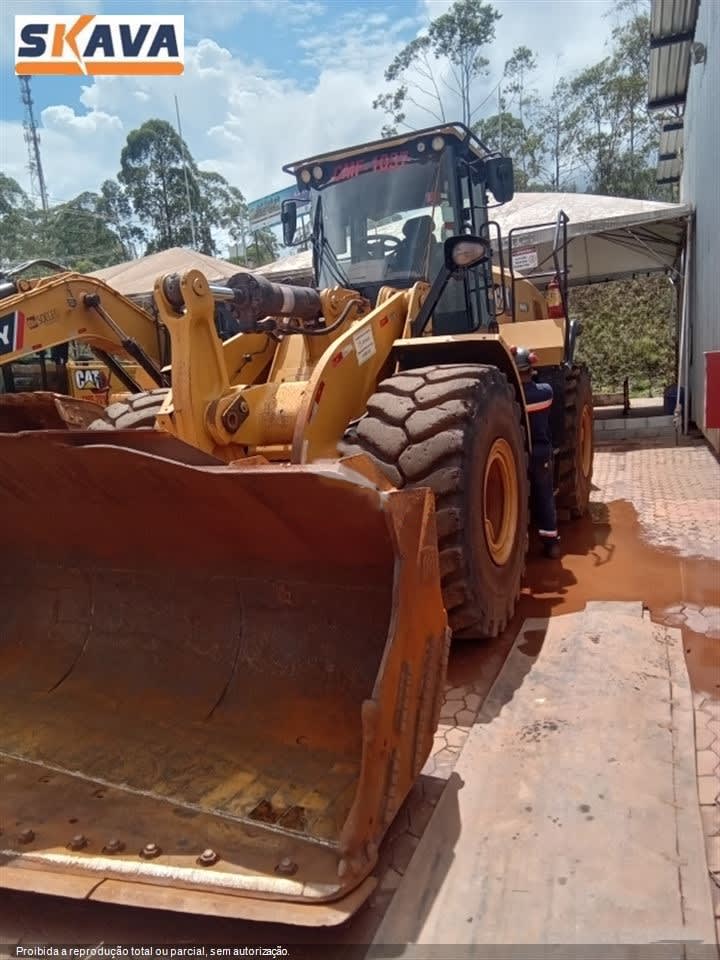 Pá Carregadeira Caterpillar  966L 2020 - foto 1 de 6