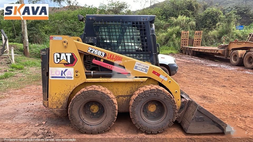 Mini Carregadeira Caterpillar 226B 2020 - foto 1 de 4