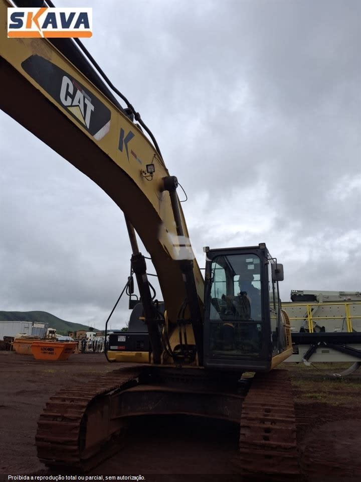 Escavadeira Caterpillar 336D2L 2017 - foto 1 de 7