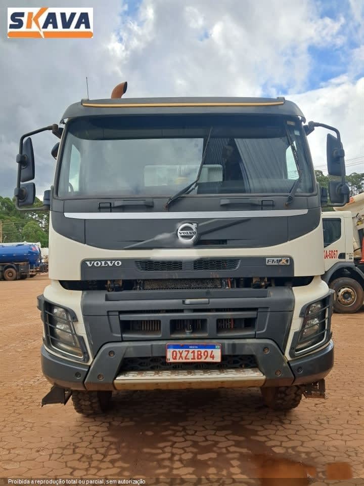 Caminhão Volvo FMX 500 8X4 2020 - foto 1 de 8