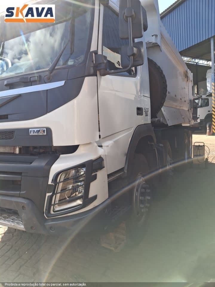 Caminhão Volvo FMX 500 8X4 2018 - foto 1 de 6