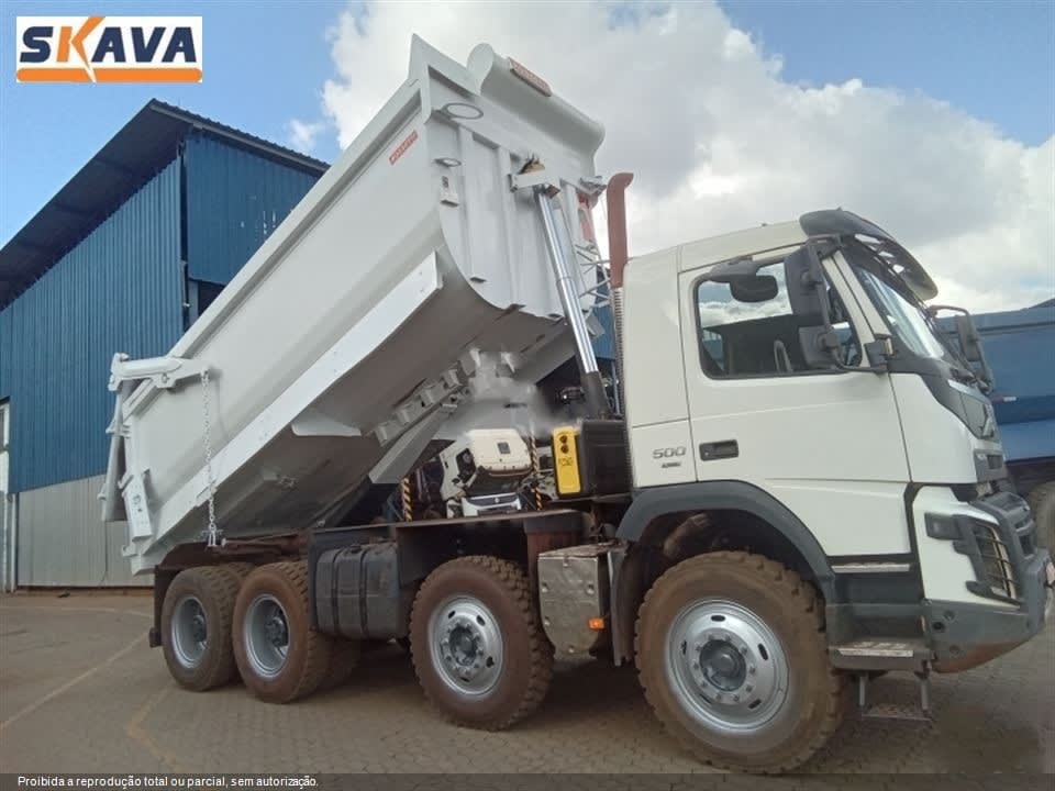 Caminhão Volvo FMX 500 8X4 2020 - foto 1 de 6