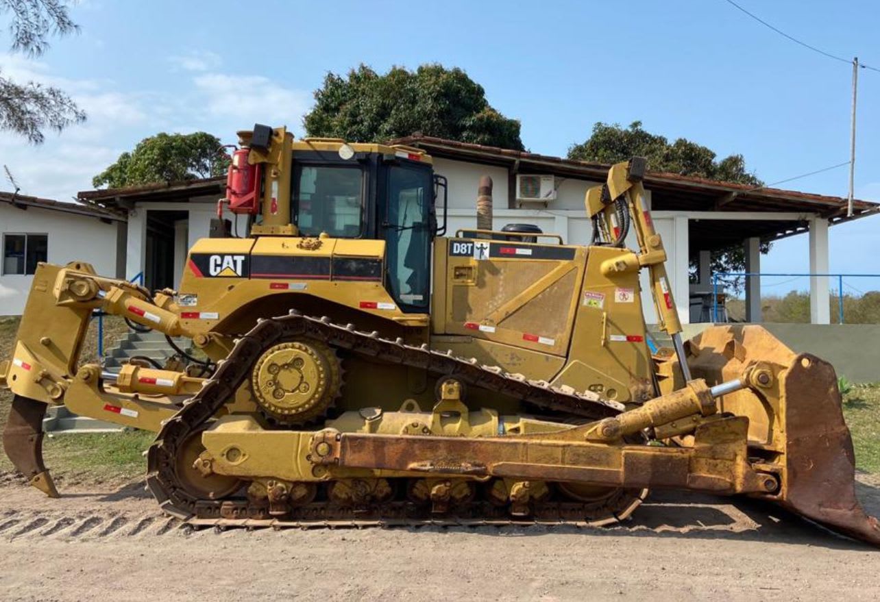 Trator de esteira Caterpillar D8T 2007 - foto 1 de 9