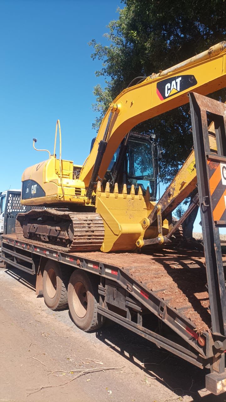 Escavadeira Caterpillar 312DL 2013 - foto 1 de 4