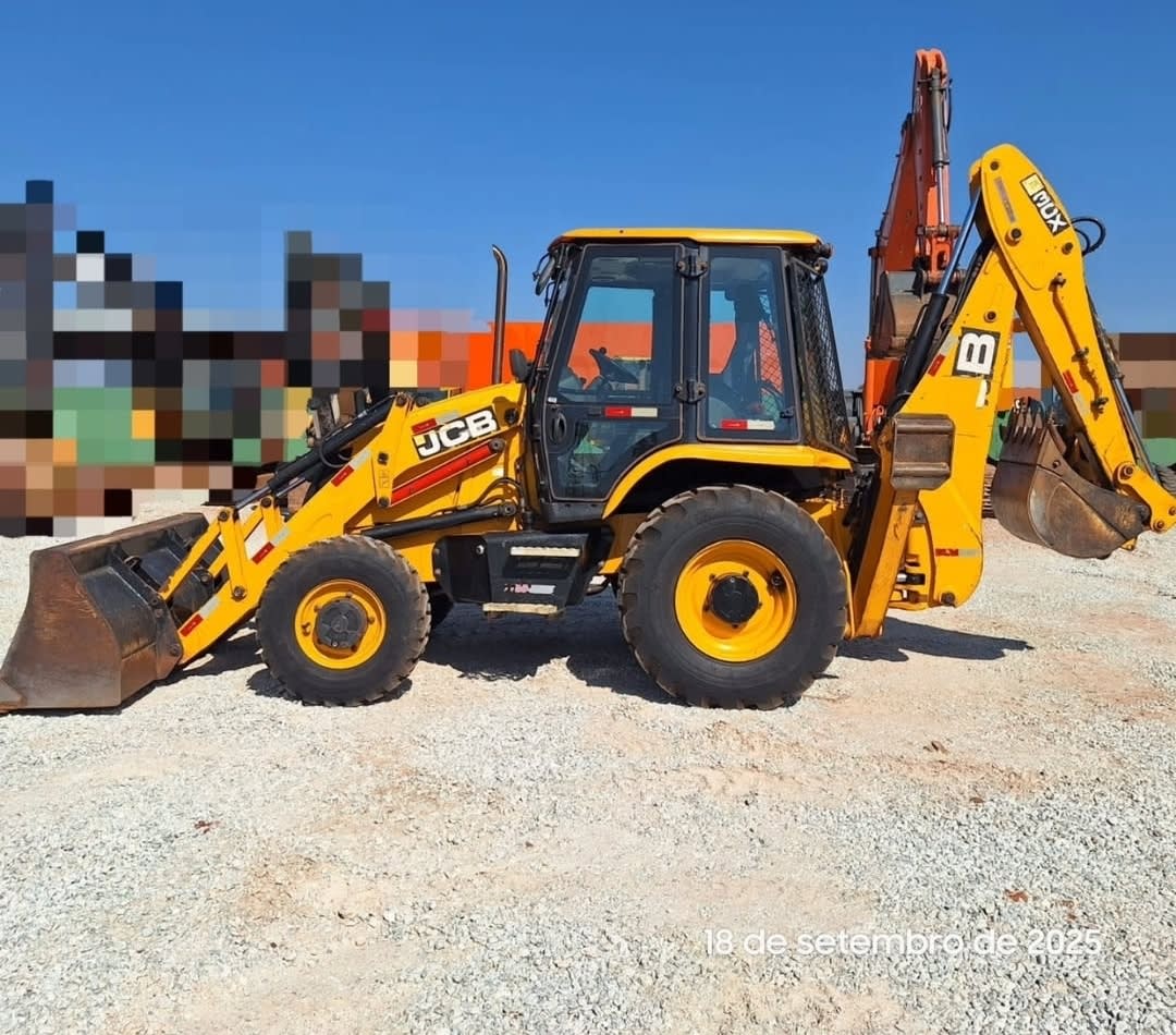 Retroescavadeira JCB 3CX 4X4 2021 - foto 1 de 6