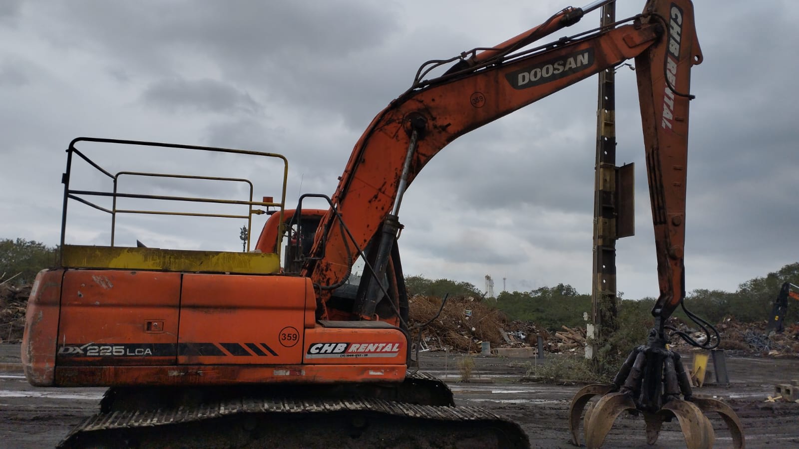 ESCAVADEIRA PARA SUCATAS Doosan DX 225 LC 2009 - foto 1 de 4