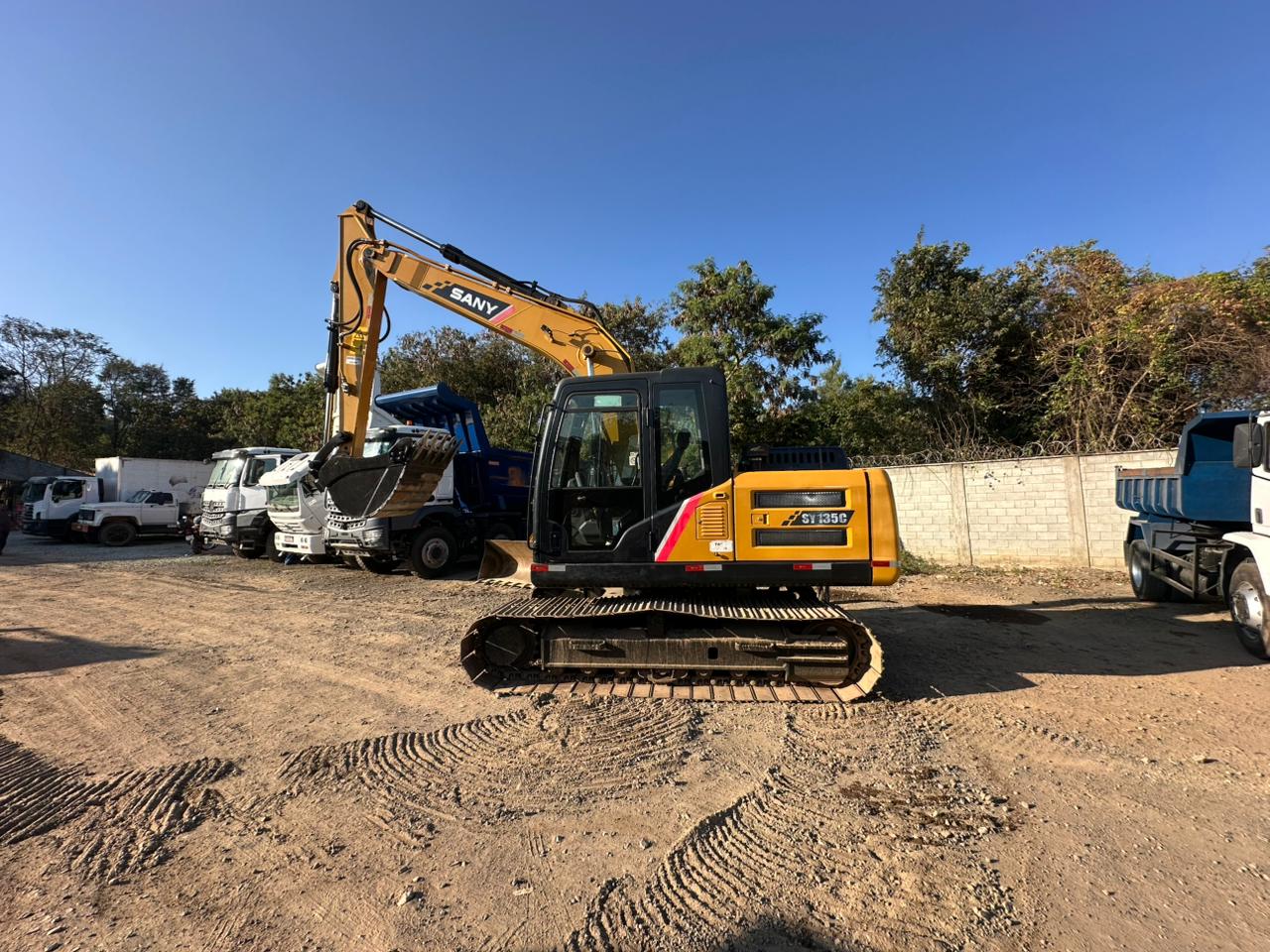 Escavadeira Sany SY135 C 2023 - foto 1 de 7