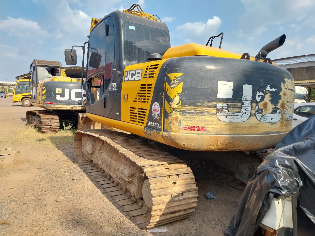 Escavadeira JCB JS130LC 2022 - foto 1 de 8