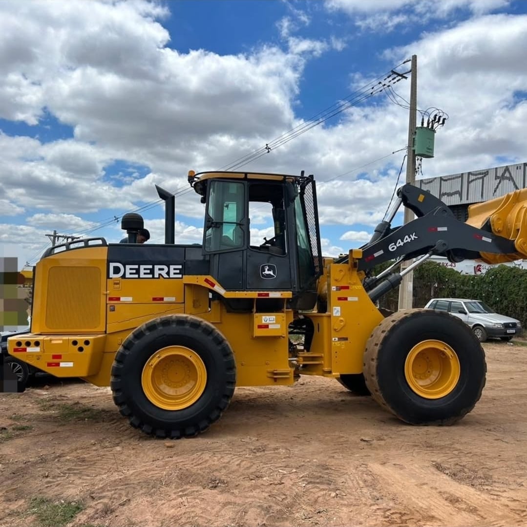 Pá Carregadeira Jonh Deere  644K 2015 - foto 1 de 4